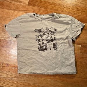 Cottage, cream and brown T-shirt